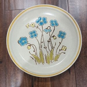 VINTAGE PLATE HEARTHSIDE HIGHLAND FLOWERS PLATE COLLECTOR'S 1970'S PIECE